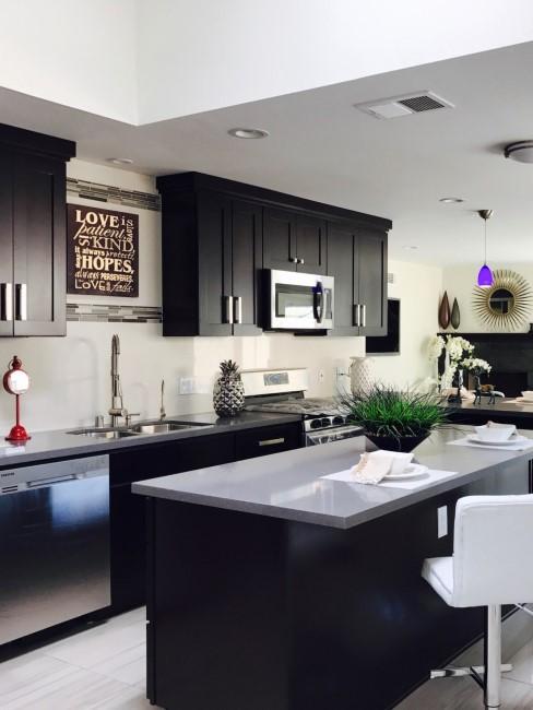 cocina-americana-banner cocina negra con isla central
