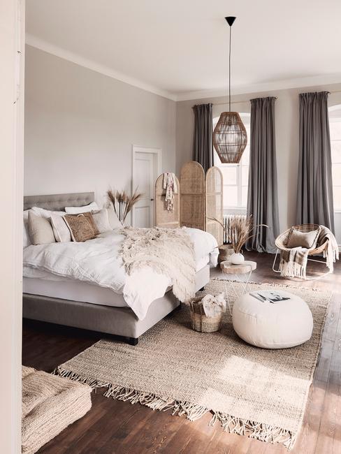 Jasna sypialnia boho