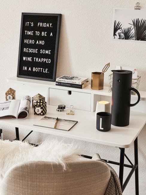 Tableau d’affichage Bureau avec tableau d'affichage