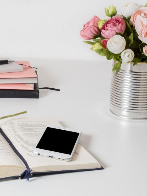 aprender-un-nuevo-idioma-banner movil con libro y flores