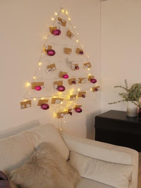 Choinka z lampek jako dekoracje świąteczne DIY