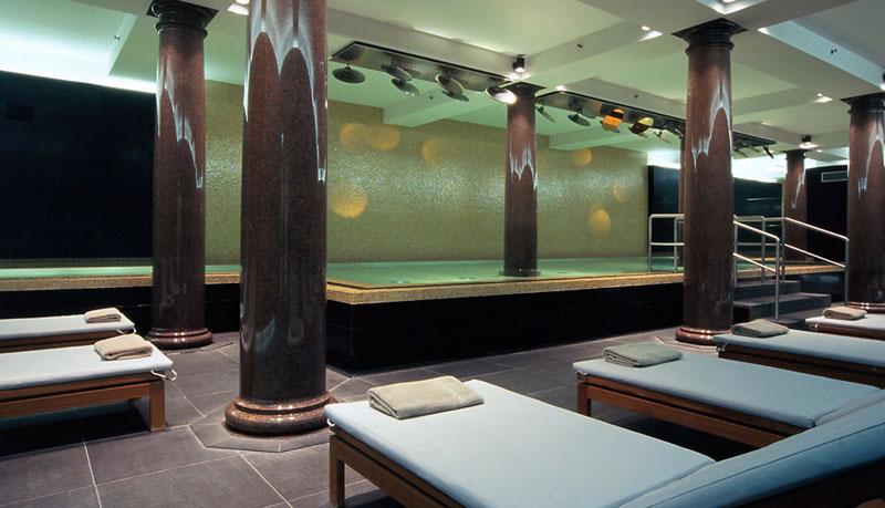besten Spa Hotels in Deutschland Sofitel Pool