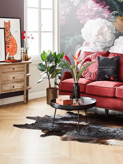 Welche Farbe passt zu Rot Wohnzimmer mit rotem Sofa