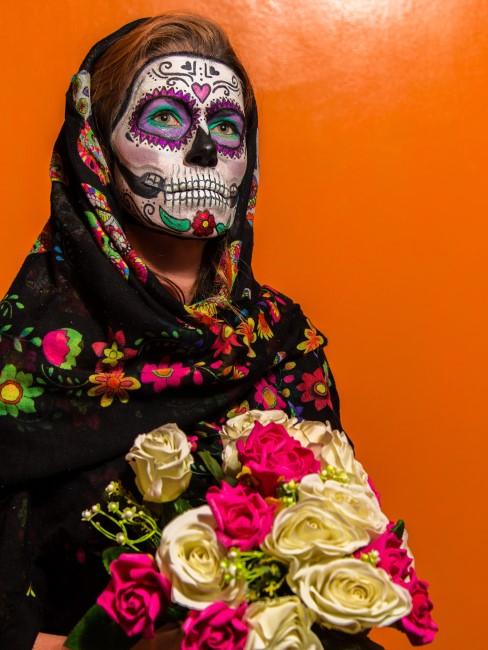 mujer disfraz calavera mexicana