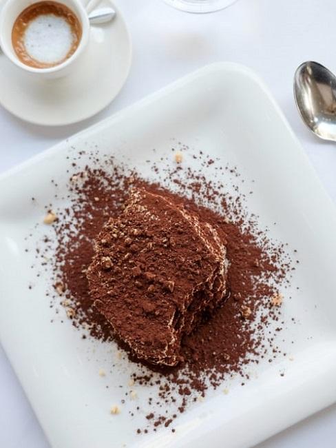 Menu di Capodanno: risotto: fetta di tronchetto al tiramisù