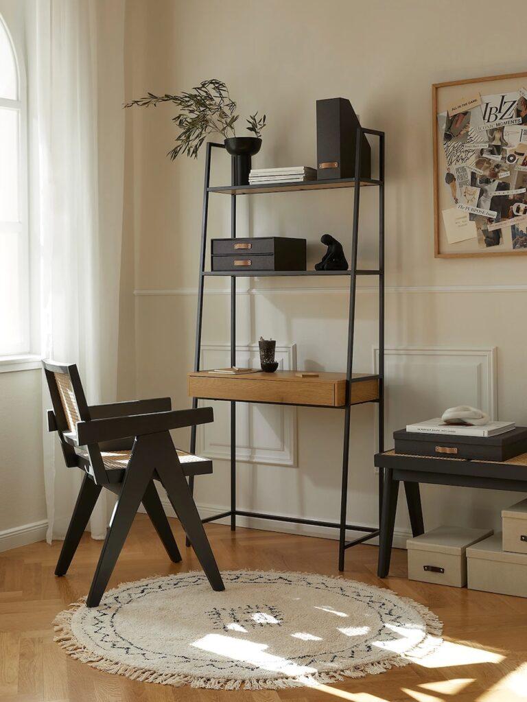 Home-Office-in-erster-eigener-Wohnung-Kopie-768x1023.jpg