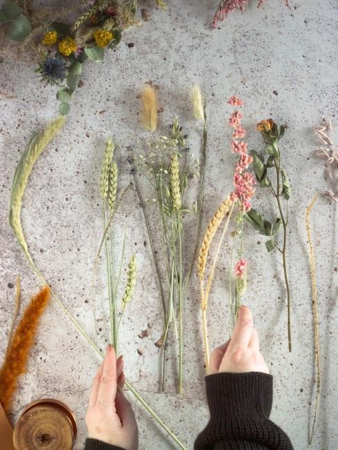 Kranz aus Trockenblumen selber machen