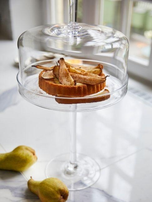 tartera de cristal con tarta
