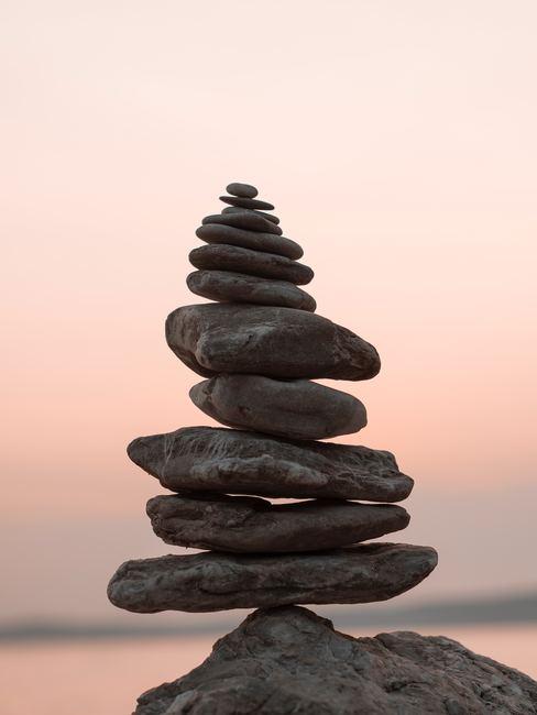 sentarse-correctamente Piedras apiladas en perfecto equilibrio