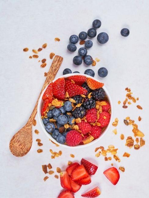Bol de fresas y frutos rojos