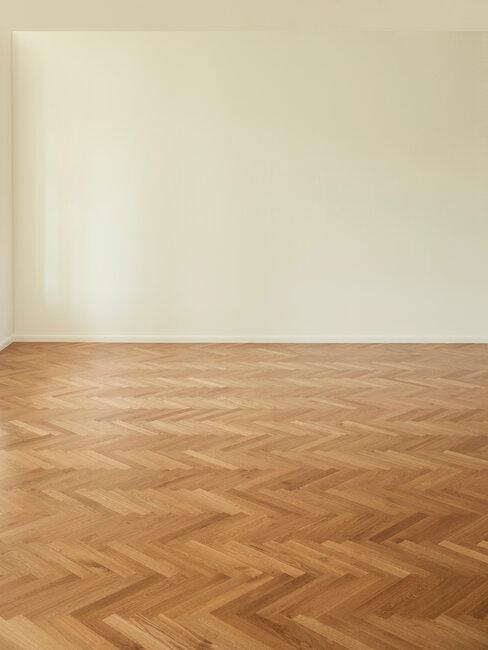 suelo de madera en salón vacío
