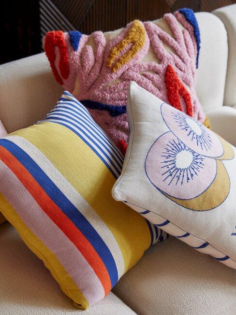 cojines de colores