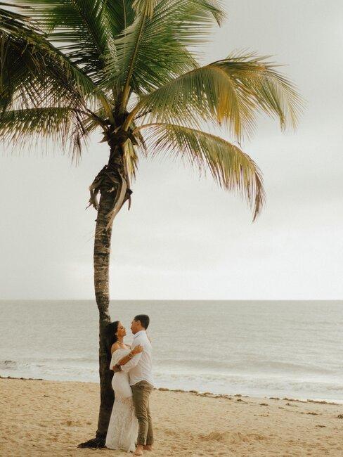 boda en la playa pareja