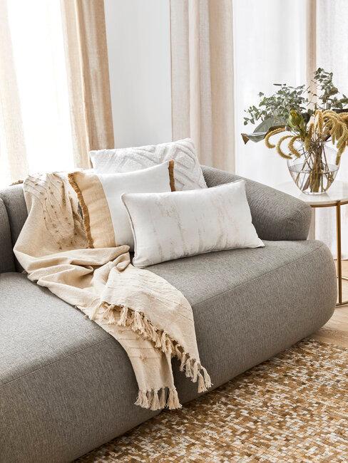 sofa gris moderno