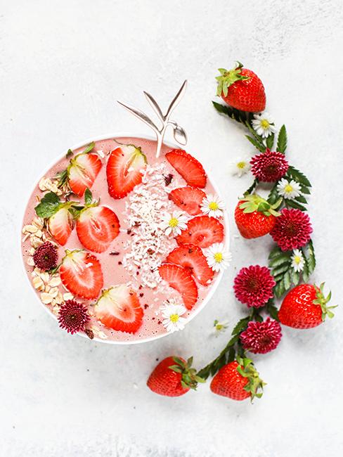 smoothie bowl aux fraises