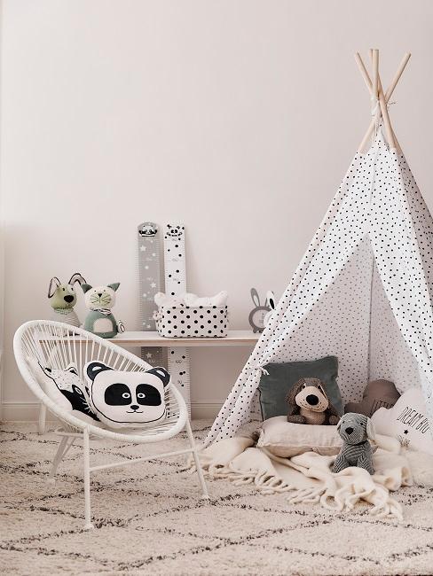 chambre d'enfant avec tipi
