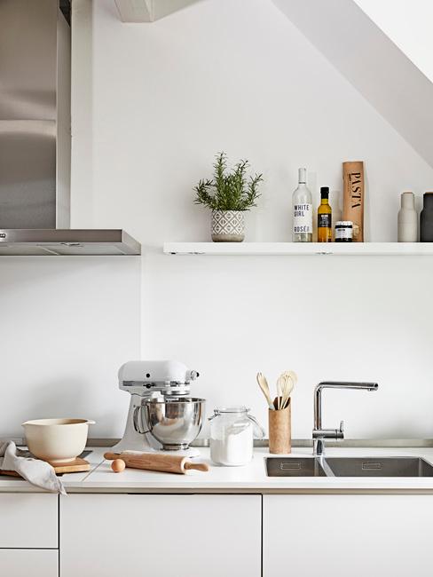 Cuisine en bois blanc