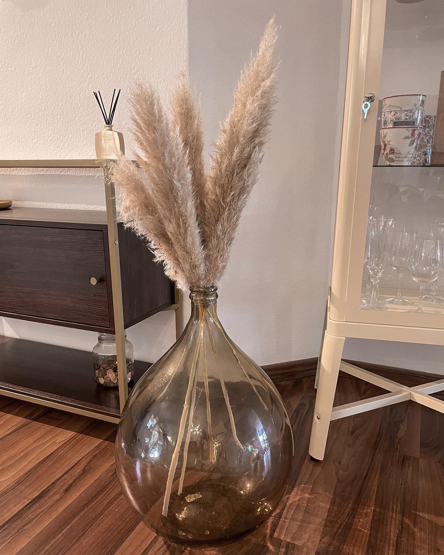 dame-jeanne en verre fumé, herbe de pampa