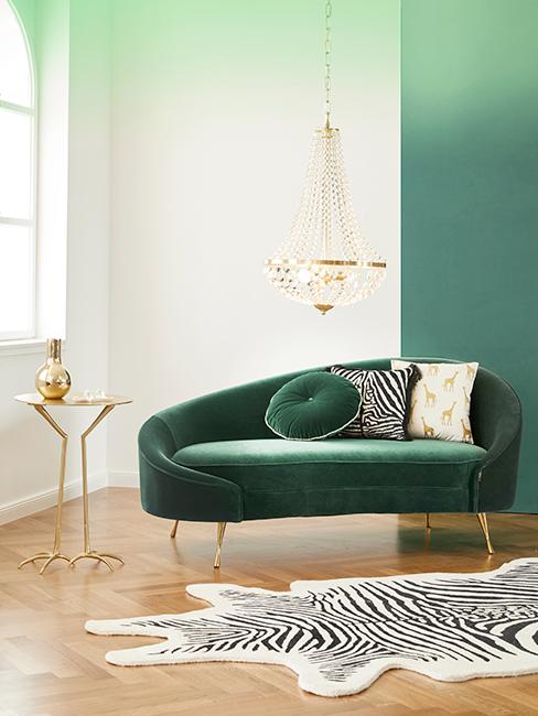 salon vert avec canapé en velours