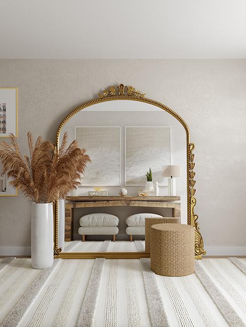 décoration tendance avec miroir vintage et herbe de la pampa