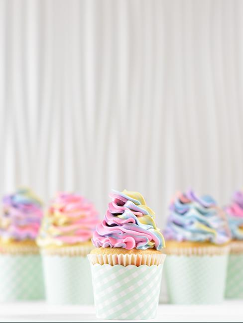 Cupcakes avec toping multicolore