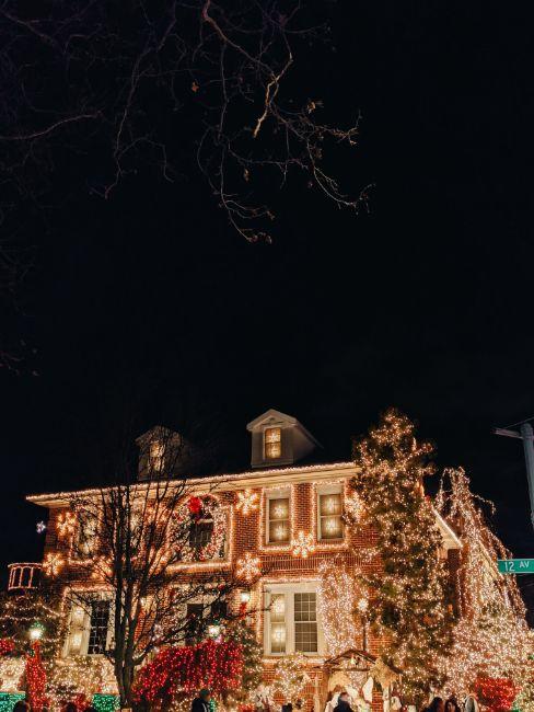 maison américaine, illuminations, éclairages de Noel