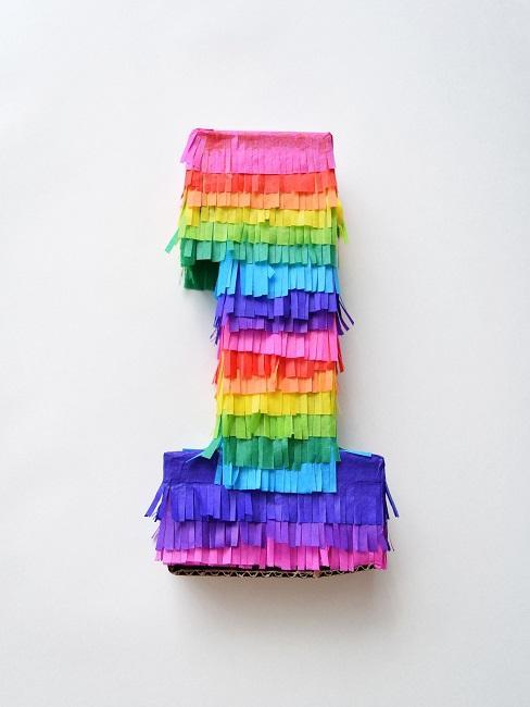 Pinata en forme de numéro un