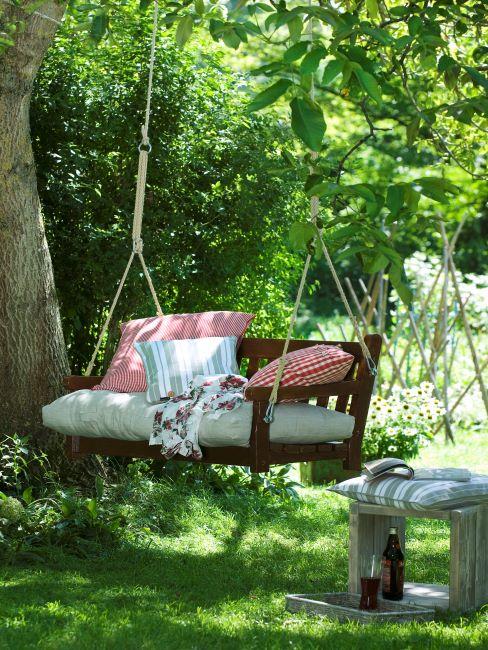 banc suspendu jardin