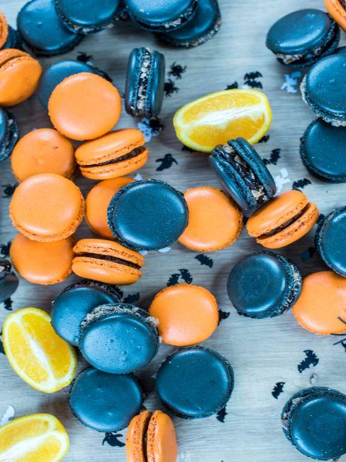 macarons pour halloween oranges et noirs