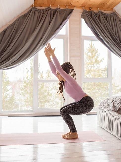 sport, stretching, femme en train de faire du sport, yoga