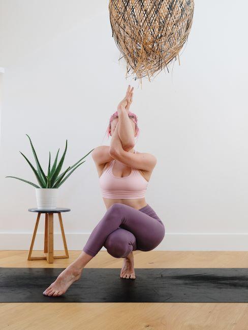 yoga, flexibilité, femme, plante aloé,