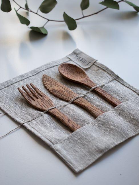 couverts en bois