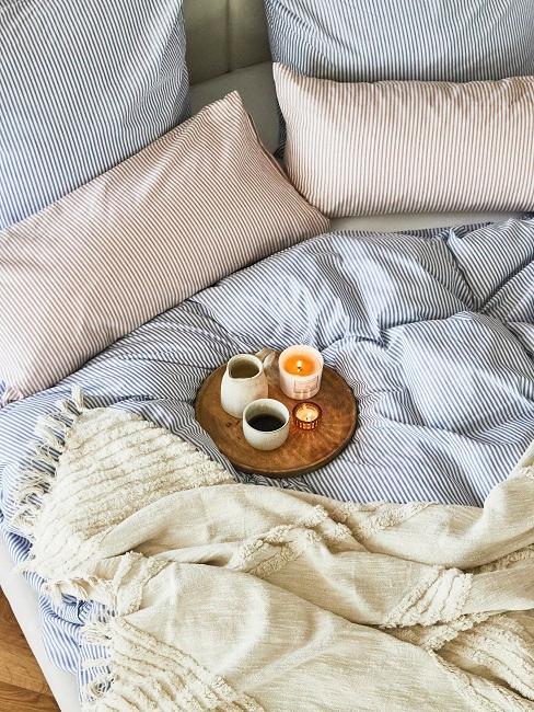 literie, plateau, plaid crème, linge de lit