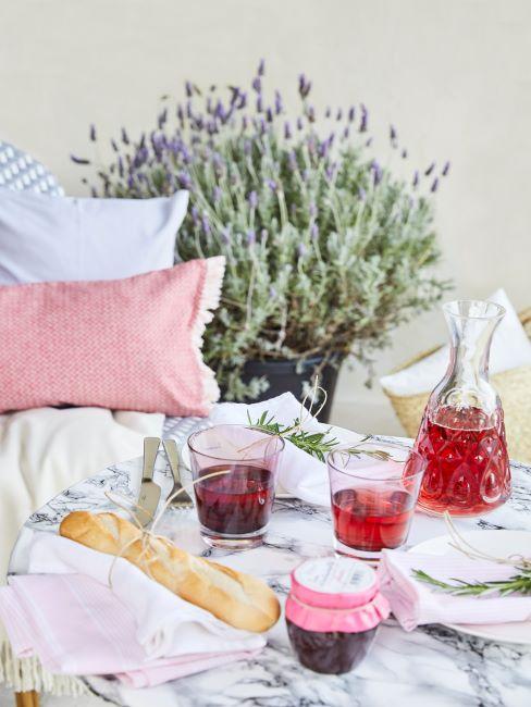 idée petit dejeuner balcon