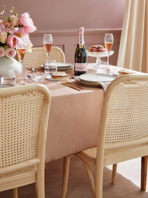 table à manger avec chaise cannage