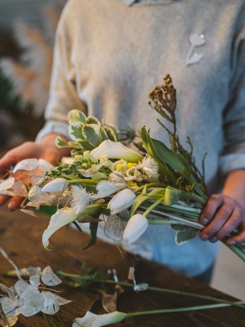 Couronne de fleurs de printemps