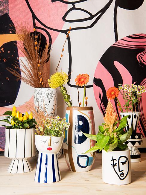 petits vases avec motif viasge