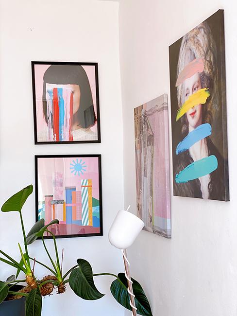 mur de cadres colorés