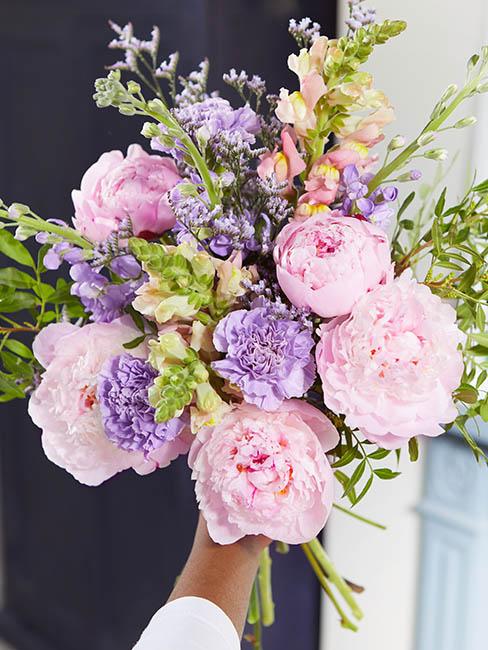 bouquet de pivoines roses