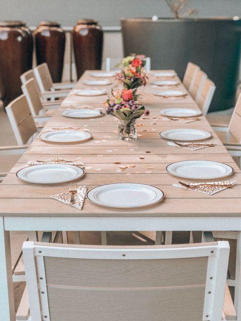 une table de mariage sobre