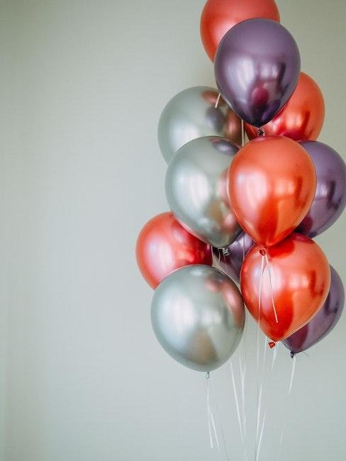 décoration mariage, décoration fête, ballons rouge argent violet