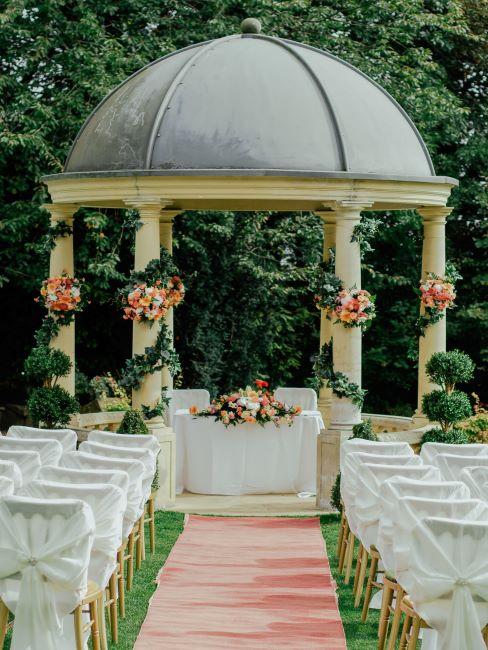 mariage laïque, lieu de mariage, cérémonie à l'extérieur, décoration mariage