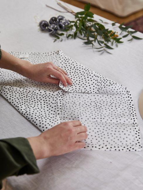 pliage de serviette de paques diy