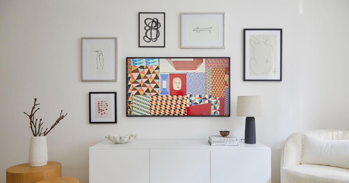 Cadres de tailles différentes dessins motifs colorés