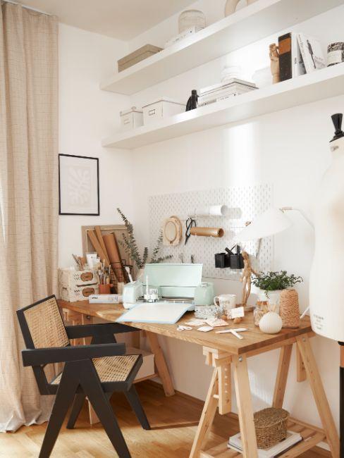 Bureau avec rangement de bureau personnalisé