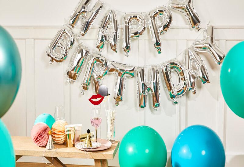 ballons anniversaire surprise avec décoration