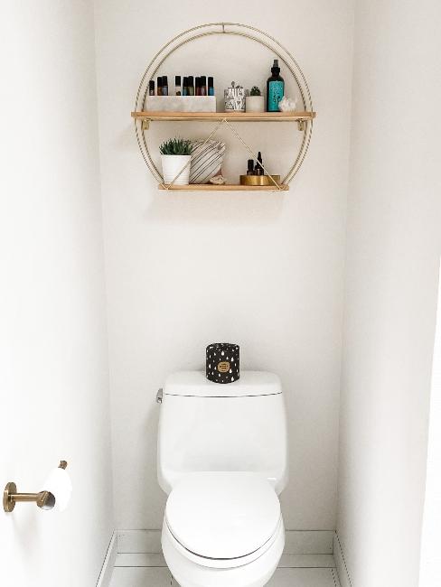 toilettes avec etagere murale