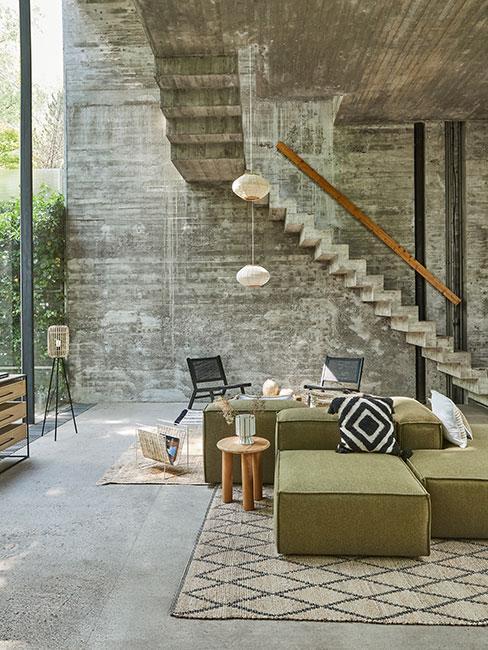 salon avec canapé vert