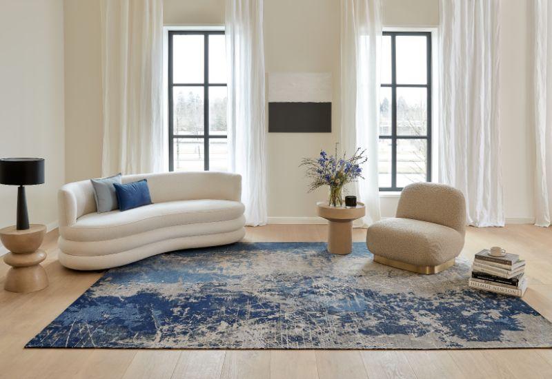 Salon blanc cassé, beige, bleu