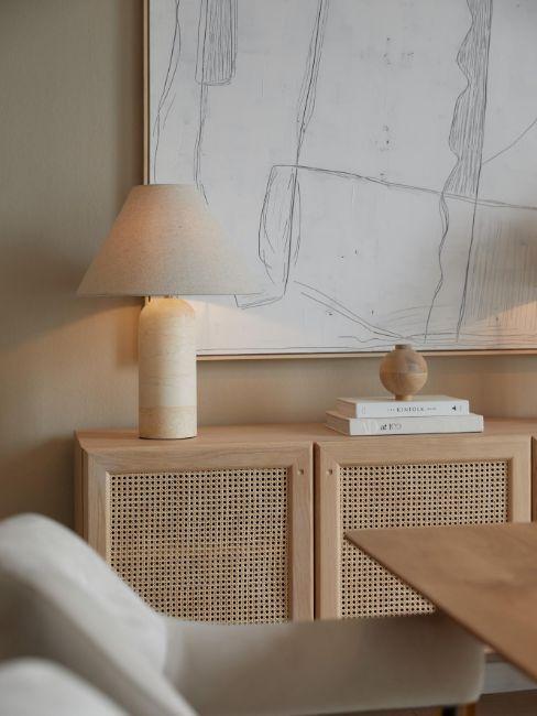 cadeau qui dure dans le temps, lampe a poser en marbre, travertin, design intemporel